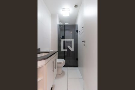 Banheiro de apartamento à venda com 1 quarto, 31m² em Água Branca, São Paulo