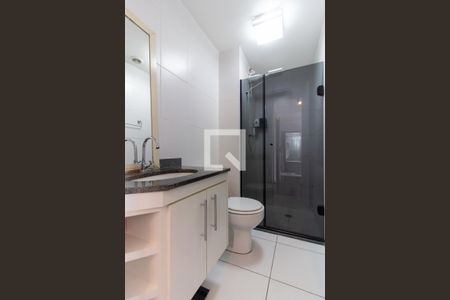 Banheiro de apartamento à venda com 1 quarto, 31m² em Água Branca, São Paulo