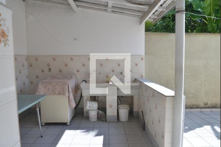 Casa à venda com 150m², 3 quartos e 5 vagasLavanderia