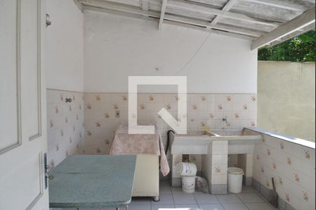 Casa à venda com 150m², 3 quartos e 5 vagasLavanderia