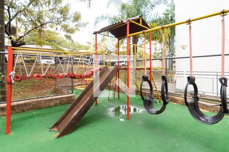 Apartamento para alugar com 45m², 2 quartos e 1 vaga Apartamento para alugar com 45m², 2 quartos e 1 vagaÁrea comum - Playground