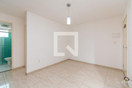 Sala de apartamento para alugar com 2 quartos, 45m² em Água Chata, Guarulhos