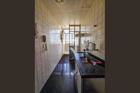 Apartamento à venda com 64m², 2 quartos e 1 vagaCozinha e Área de Serviço