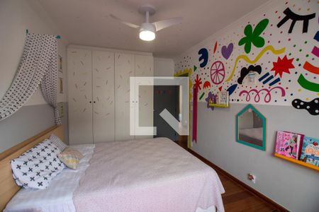 Casa à venda com 240m², 4 quartos e 3 vagas Casa à venda com 240m², 4 quartos e 3 vagasQuarto 2