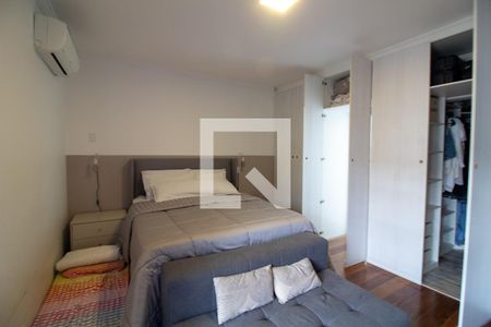 Casa à venda com 240m², 4 quartos e 3 vagas Casa à venda com 240m², 4 quartos e 3 vagasQuarto 4 - Suíte