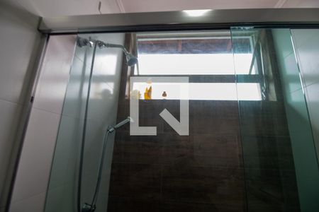 Casa à venda com 240m², 4 quartos e 3 vagas Casa à venda com 240m², 4 quartos e 3 vagasBanheiro