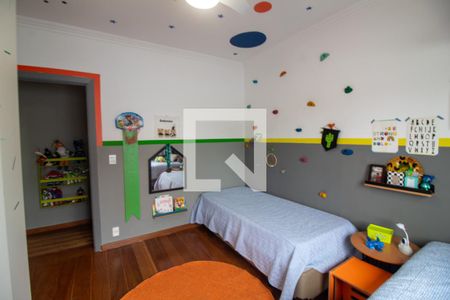 Casa à venda com 240m², 4 quartos e 3 vagas Casa à venda com 240m², 4 quartos e 3 vagasQuarto 3