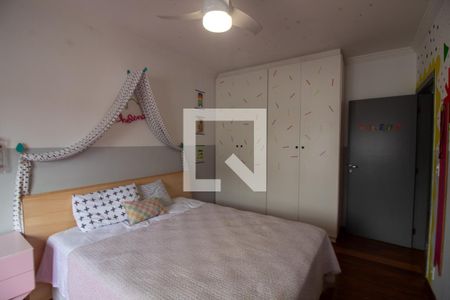 Casa à venda com 240m², 4 quartos e 3 vagas Casa à venda com 240m², 4 quartos e 3 vagasQuarto 2