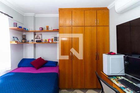 Apartamento à venda com 144m², 4 quartos e 1 vagaQuarto 2