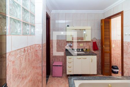 Apartamento à venda com 144m², 4 quartos e 1 vagaBanheiro do Quarto 4 - Suíte