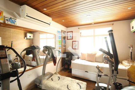 Casa de condomínio à venda com 477m², 5 quartos e 2 vagasSuíte 4 - Academia