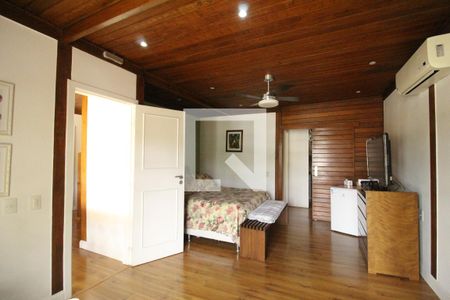 Casa de condomínio à venda com 477m², 5 quartos e 2 vagasSuíte 4