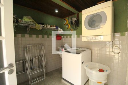 Casa de condomínio à venda com 477m², 5 quartos e 2 vagasÁrea de serviço