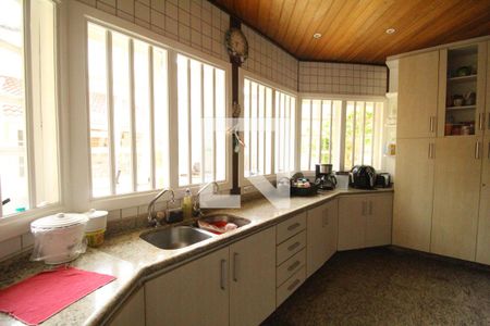 Casa de condomínio à venda com 477m², 5 quartos e 2 vagasCozinha