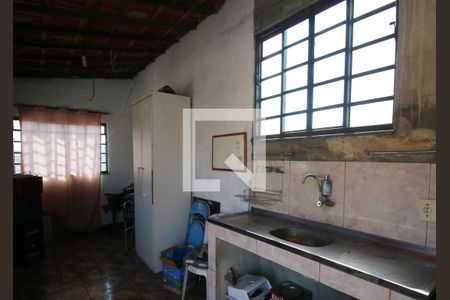 Casa à venda com 140m², 2 quartos e 1 vagaÁrea de Serviço