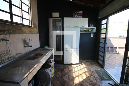 Casa à venda com 140m², 2 quartos e 1 vagaÁrea de Serviço