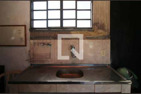 Casa à venda com 140m², 2 quartos e 1 vagaÁrea de Serviço