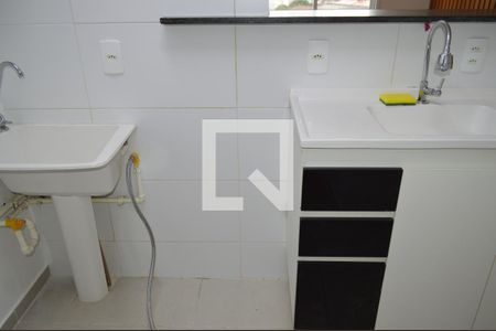 Apartamento para alugar com 34m², 2 quartos e sem vagaCozinha e Área de Serviço