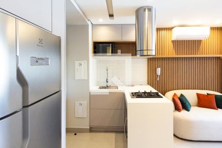Sala/Cozinha de apartamento à venda com 1 quarto, 32m² em Moema, São Paulo