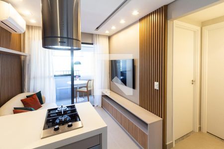 Sala/Cozinha de apartamento à venda com 1 quarto, 32m² em Moema, São Paulo