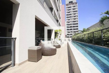 Apartamento à venda com 32m², 1 quarto e sem vagaÁrea comum - Piscina