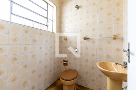 Casa à venda com 138m², 2 quartos e 2 vagasBanheiro da Suíte 2