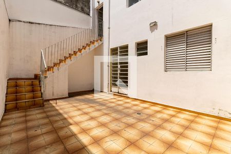 Casa à venda com 138m², 2 quartos e 2 vagasQuintal
