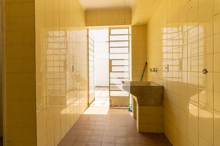 Casa à venda com 138m², 2 quartos e 2 vagasLavanderia