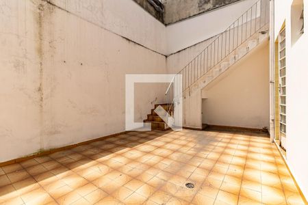 Casa à venda com 138m², 2 quartos e 2 vagasQuintal
