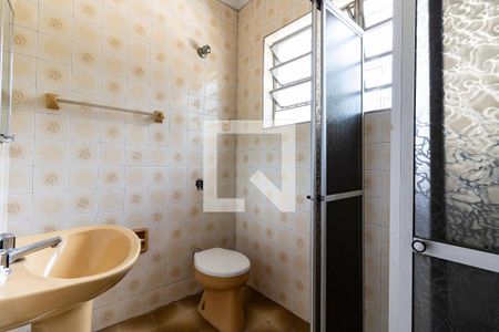 Casa à venda com 138m², 2 quartos e 2 vagasBanheiro da Suíte 1