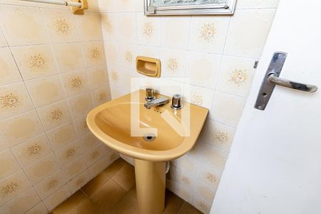 Casa à venda com 138m², 2 quartos e 2 vagasBanheiro da Suíte 2