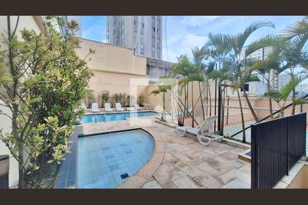 Apartamento para alugar com 115m², 3 quartos e 2 vagas Apartamento para alugar com 115m², 3 quartos e 2 vagasÁrea comum - Piscina