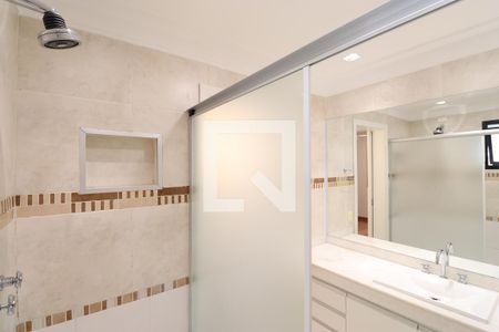Apartamento para alugar com 115m², 3 quartos e 2 vagasDetalhe do Banheiro da Suite
