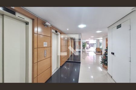 Apartamento para alugar com 115m², 3 quartos e 2 vagas Apartamento para alugar com 115m², 3 quartos e 2 vagasHall