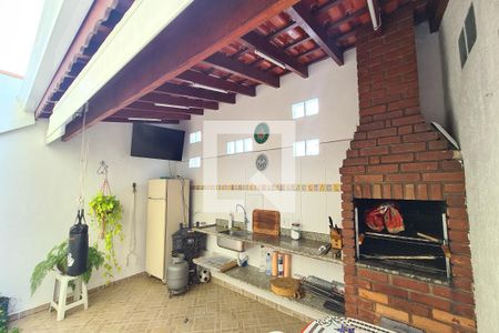 Casa à venda com 245m², 3 quartos e 6 vagasChurrasqueira