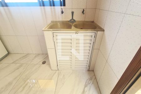 Casa à venda com 245m², 3 quartos e 6 vagasÁrea de Serviço