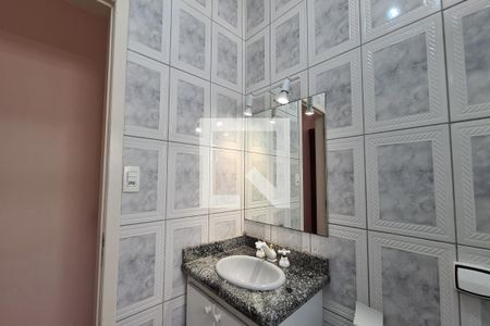 Casa à venda com 245m², 3 quartos e 6 vagasBanheiro da Suíte 1