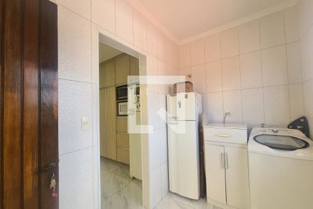 Casa à venda com 245m², 3 quartos e 6 vagasÁrea de Serviço
