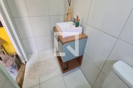 Casa à venda com 245m², 3 quartos e 6 vagasLavabo da garagem