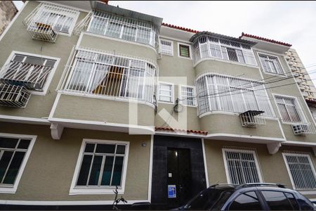 Apartamento à venda com 65m², 3 quartos e sem vaga Apartamento à venda com 65m², 3 quartos e sem vagaFachada