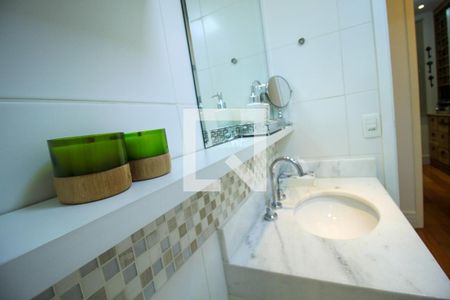 Apartamento à venda com 101m², 3 quartos e 2 vagas Apartamento à venda com 101m², 3 quartos e 2 vagasBanheiro