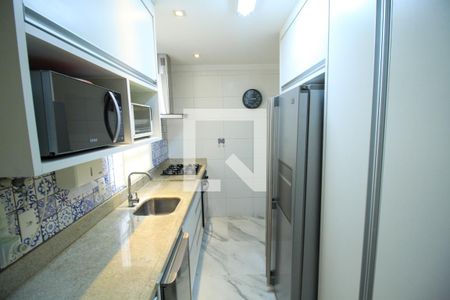 Apartamento à venda com 101m², 3 quartos e 2 vagas Apartamento à venda com 101m², 3 quartos e 2 vagasCozinha