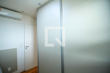 Apartamento à venda com 101m², 3 quartos e 2 vagas Apartamento à venda com 101m², 3 quartos e 2 vagasQuarto 2