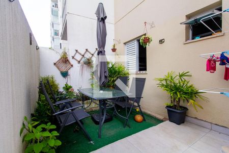 Apartamento à venda com 67m², 2 quartos e 1 vaga Apartamento à venda com 67m², 2 quartos e 1 vagaQuintal