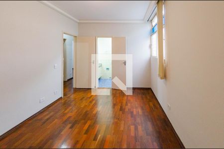 Apartamento para alugar com 116m², 3 quartos e 1 vaga Apartamento para alugar com 116m², 3 quartos e 1 vagaSuíte