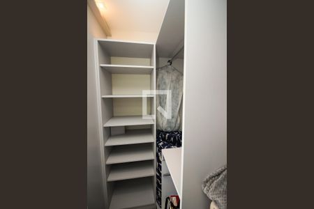 Closet do quarto 1 de apartamento para alugar com 2 quartos, 52m² em Tristeza, Porto Alegre