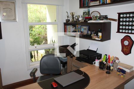 Casa de condomínio para alugar com 1279m², 5 quartos e 4 vagasEscritório
