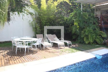 Casa de condomínio para alugar com 1279m², 5 quartos e 4 vagasPiscina