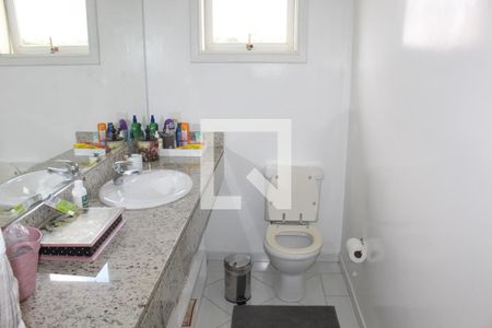 Casa de condomínio para alugar com 1279m², 5 quartos e 4 vagasBanheiro da Suíte 3