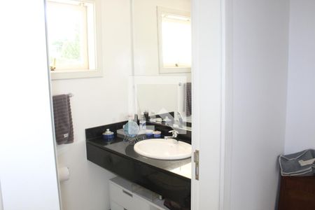 Casa de condomínio para alugar com 1279m², 5 quartos e 4 vagasBanheiro da Suíte 1